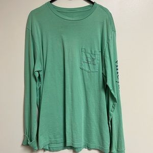 Vineyard vines shirt M/ like new